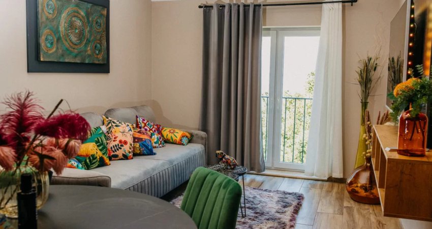 Moderna mediteranska vila z bazenom in okolico